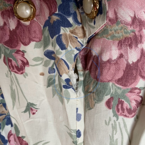 VINTAGE 80’s L.A. GAL FLORAL DOUBLE BREASTED SKORTS SIZE 13/14 WITH SMALL TEAR - Picture 6 of 8